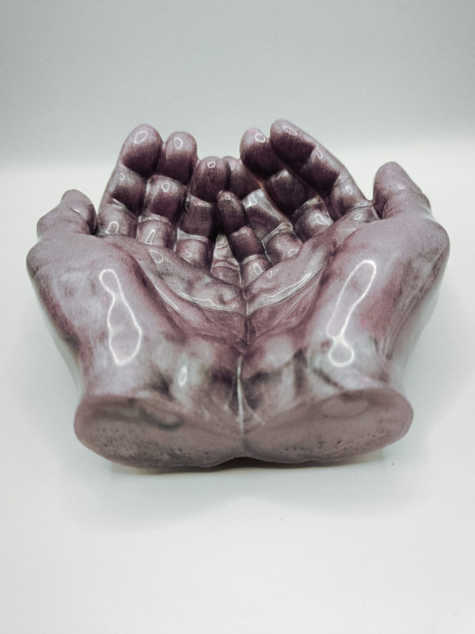 Vide poches forme de mains en résine – Image 5