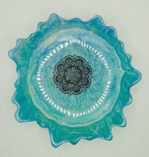 Plat / bowl en résine bords ondulés – Image 4